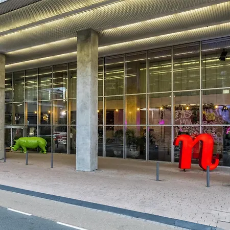 恩豪鹿特丹酒店 酒店